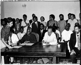 Assinatura do acordo de independência de Cabo Verde.